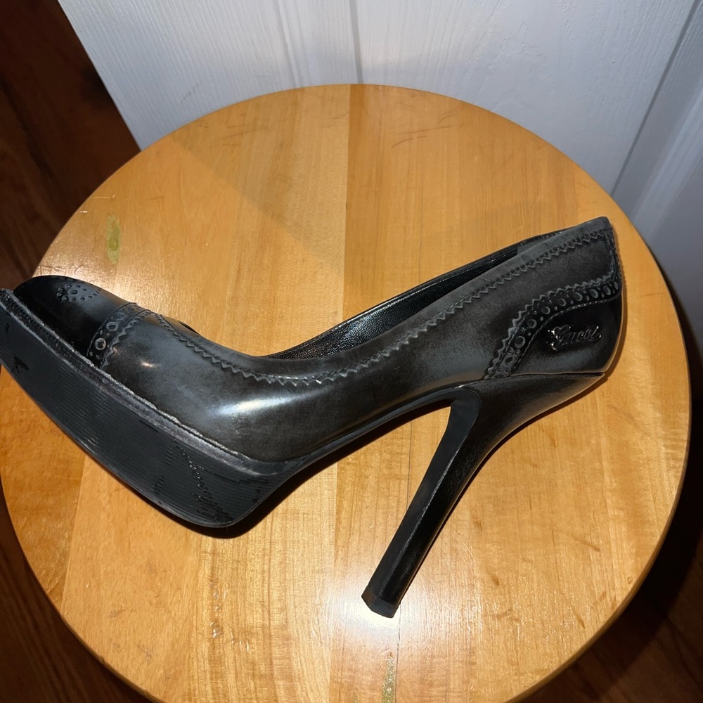 Gucci smoke gray heel